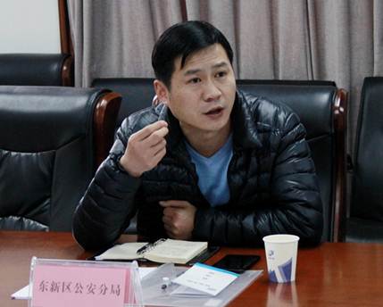 說明: 。。